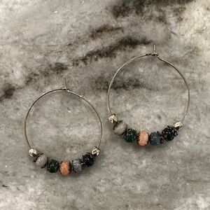 🍀 Elegant Boho Multi-Color Natural Stone Beaded Hoop Earrings